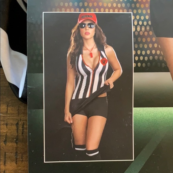 Referee.  Sheila b cheatin - Picture 2 of 4